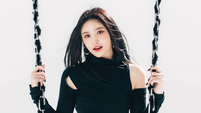 Leeseo from IVE on a swing