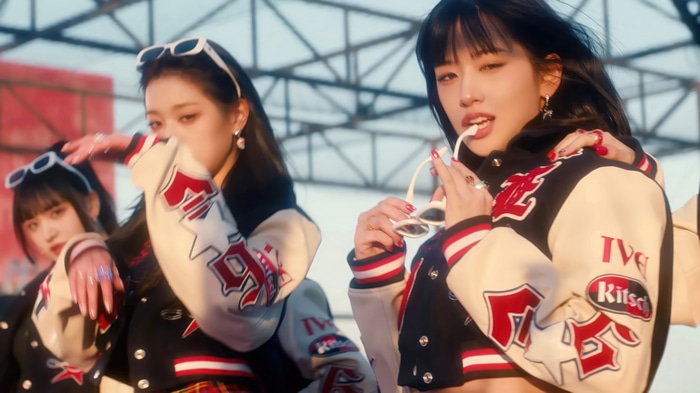 IVE members in Kitsch outfits 4K