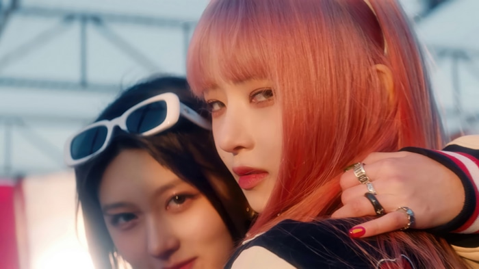 IVE Kitsch Rei and Gaeul 4K