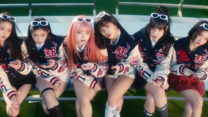IVE members in Kitsch outfits with sunglasses
