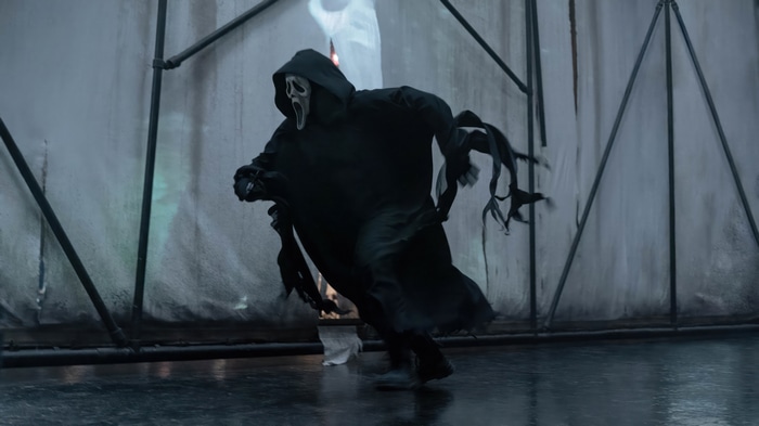 Ghostface from Scream VI running