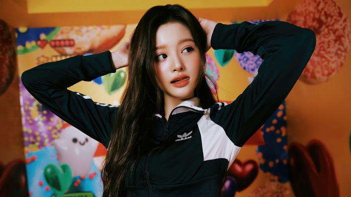 NMIXX Sullyoon in Adidas tracksuit 4K