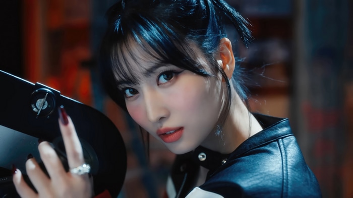 Momo from TWICE in 4K