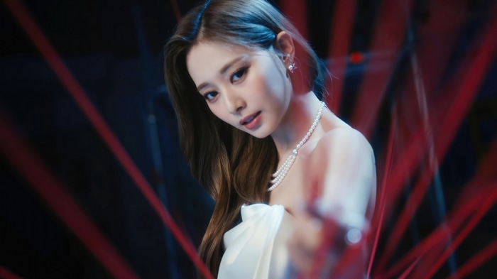 Tzuyu from TWICE in 4K