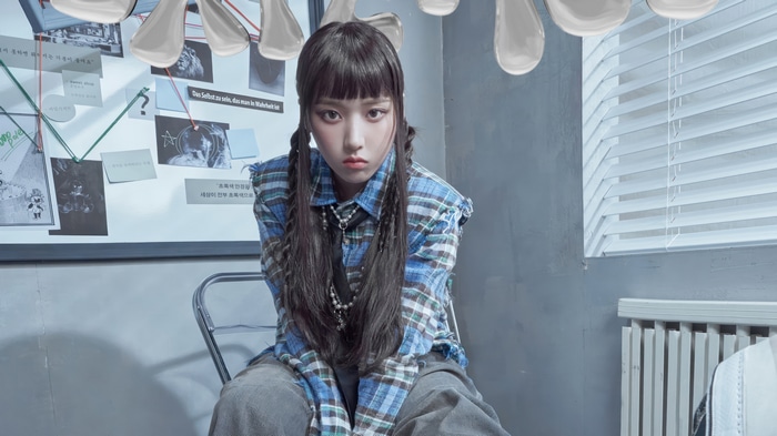 Jiwon from NMIXX in 4K