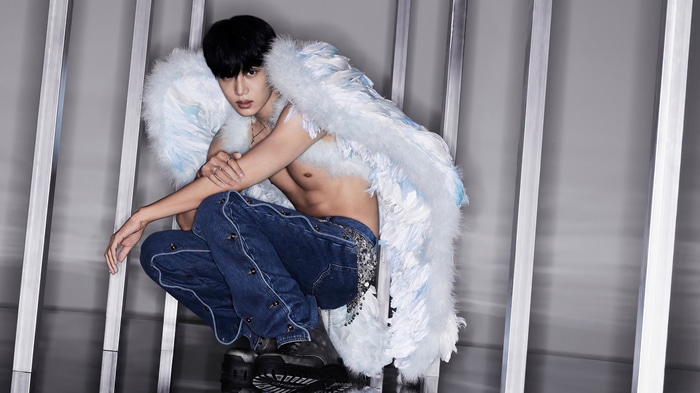 Kai from EXO with angel wings in 4K