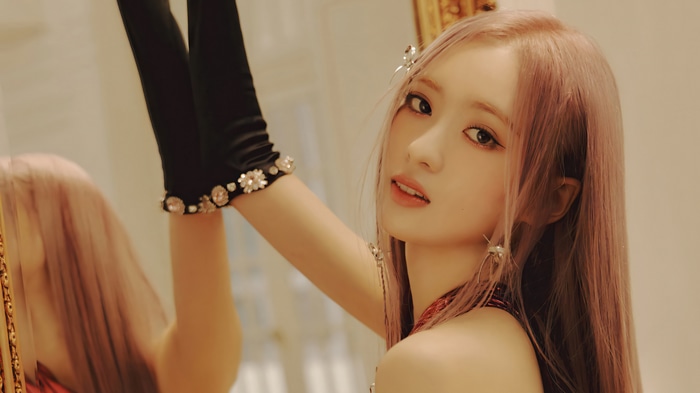 May from Cherry Bullet in 4K