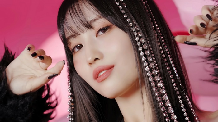 Momo from TWICE with jeweled hair