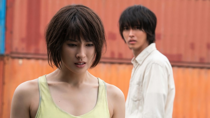 Yuzuha Usagi and Ryohei Arisu in Alice in Borderland 4K
