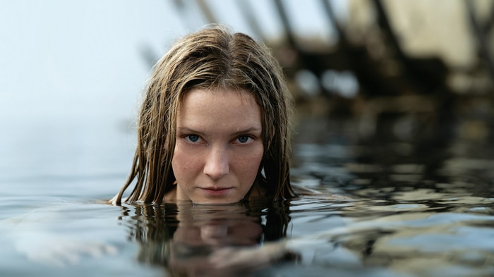 Galadriel in The Lord of the Rings: The Rings of Power 4K