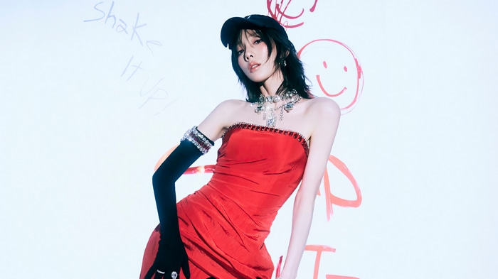Taeyeon in Red Dress with Black Cap and Gloves