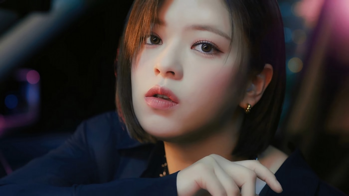 Jeongyeon of TWICE in 4K