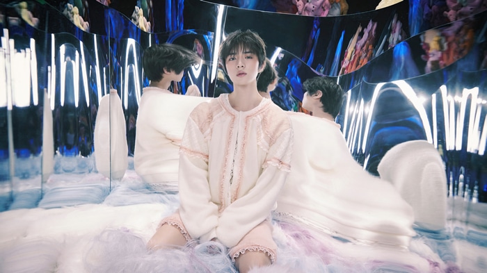 TXT Beomgyu in a surreal mirrored environment 4K