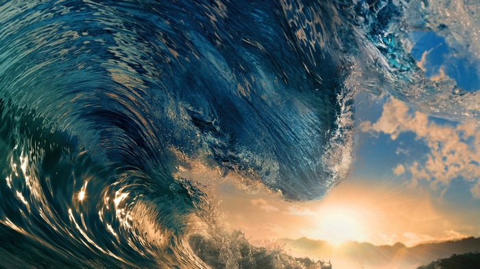 Ocean Wave at Sunset 4K