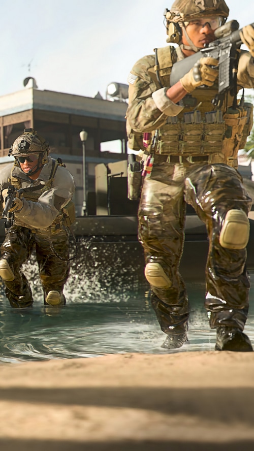 Call of Duty: Modern Warfare II soldiers in water