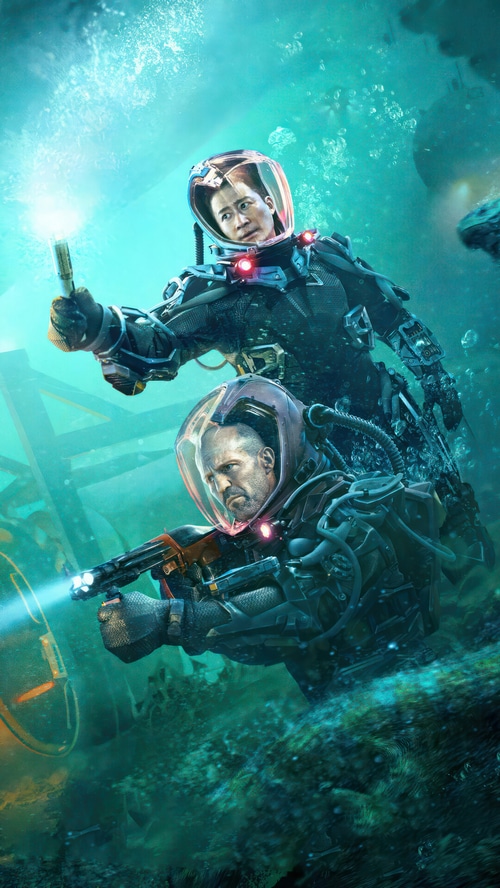 Meg 2: The Trench: Jason Statham and companion underwater