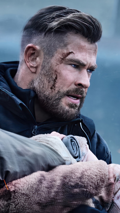 Chris Hemsworth in Extraction 2
