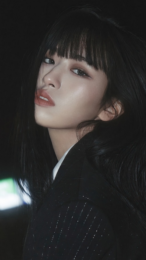 Yujin from IVE in a sparkling jacket