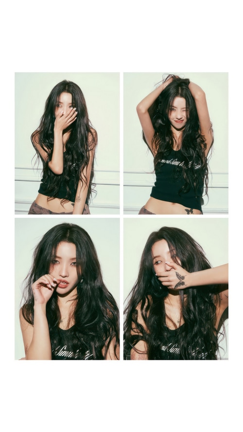 Jeon So Yeon of (G)I-DLE in a photo booth