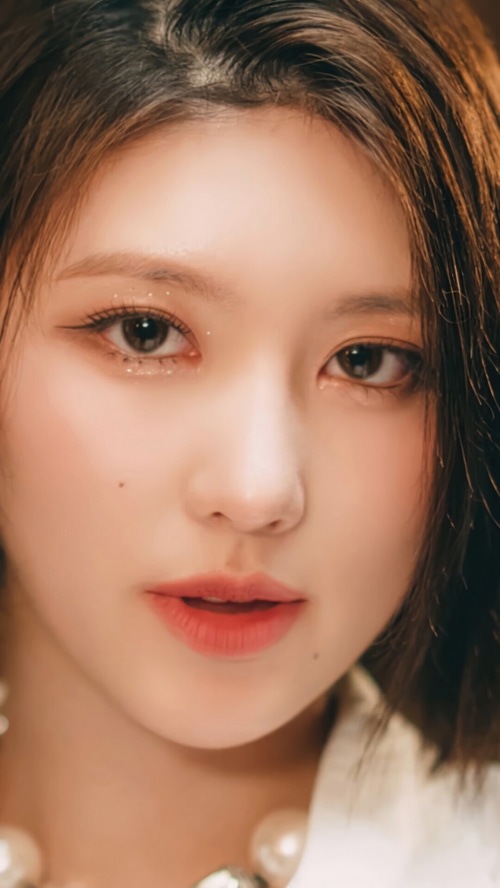 Gaeul from IVE in the 'I AM' MV