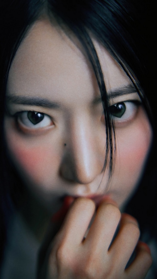 Miyawaki Sakura of LE SSERAFIM with Bloody Rose Concept