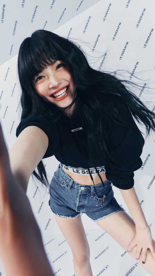 Hong Eun-chae of LE SSERAFIM smiles brightly