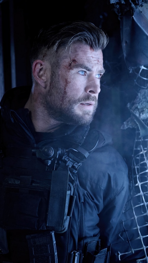 Chris Hemsworth in Extraction 2