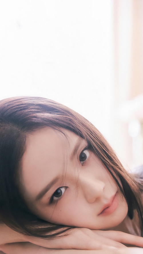 Jisoo of BLACKPINK lying down