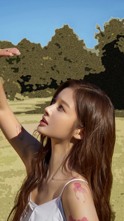 Sullyoon from NMIXX posing for Expergo Album