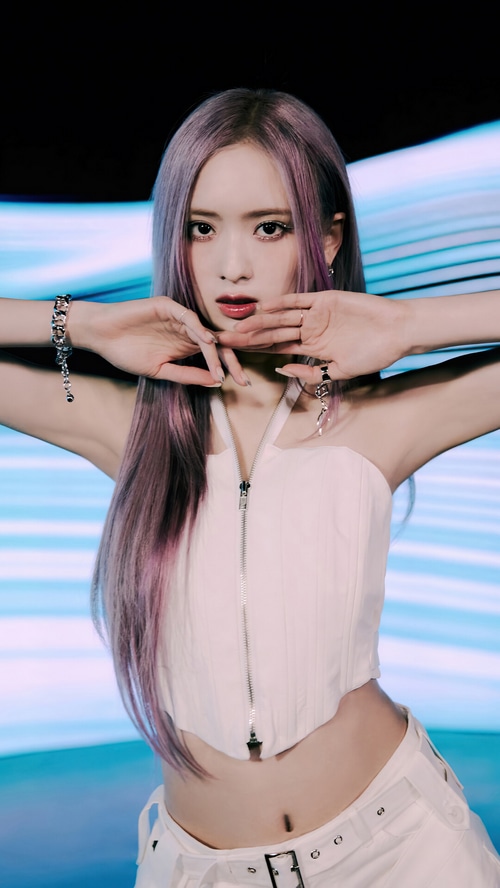 May from Cherry Bullet with purple hair