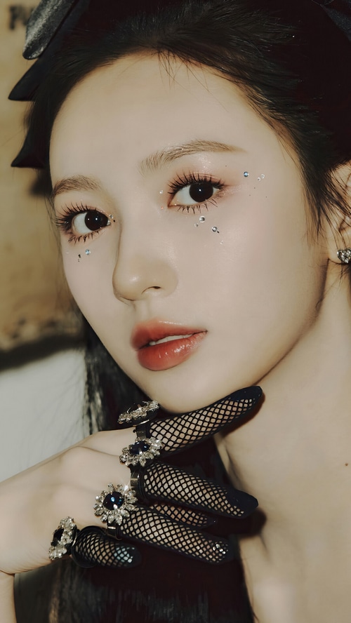 Heo Ji Won Cherry Bullet Fashion House Concept Photo