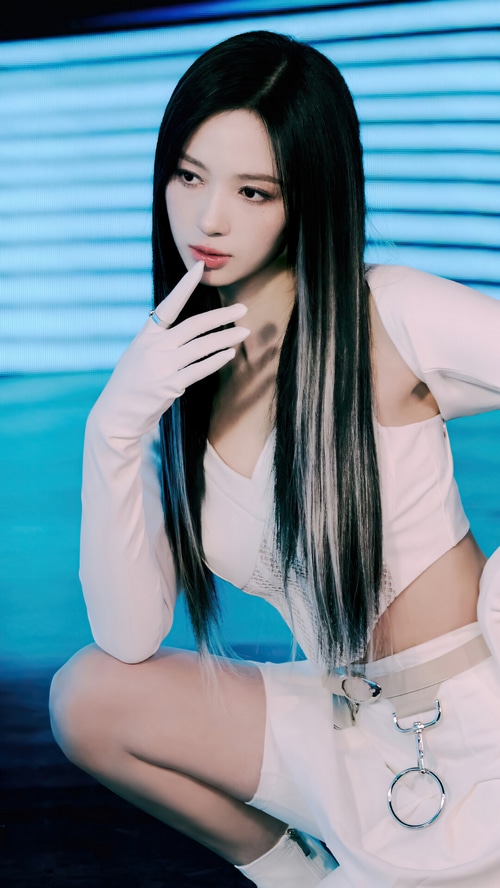 Cherry Bullet Jiwon in White Outfit
