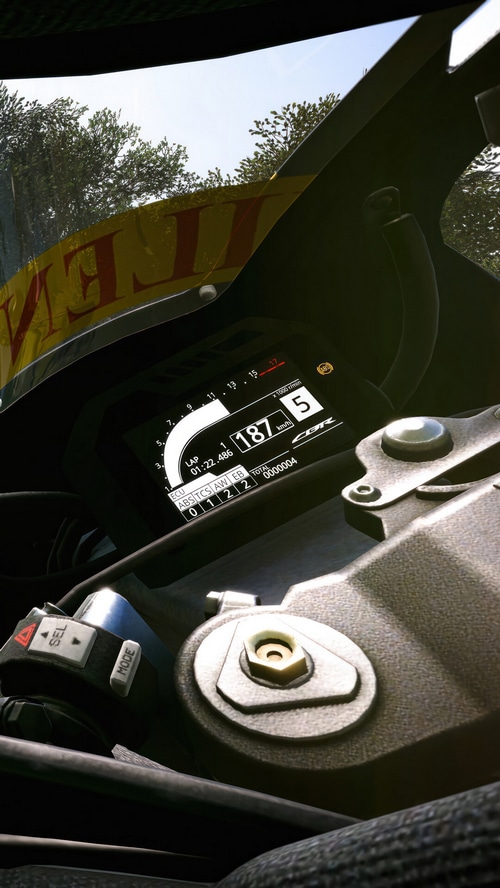 TT Isle of Man: Ride on the Edge 3 Motorcycle Dashboard