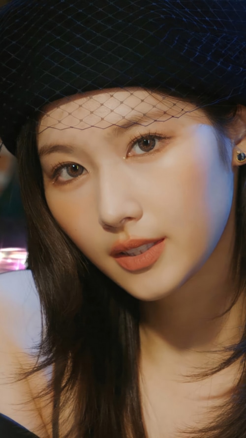 Sana from TWICE wearing a black beret with veil
