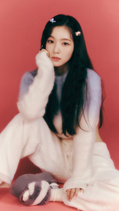 Irene of Red Velvet in fluffy outfit with butterfly clips
