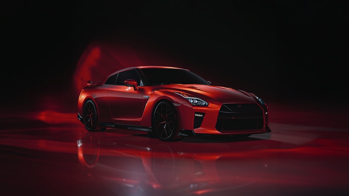 Red Nissan GT-R 4K