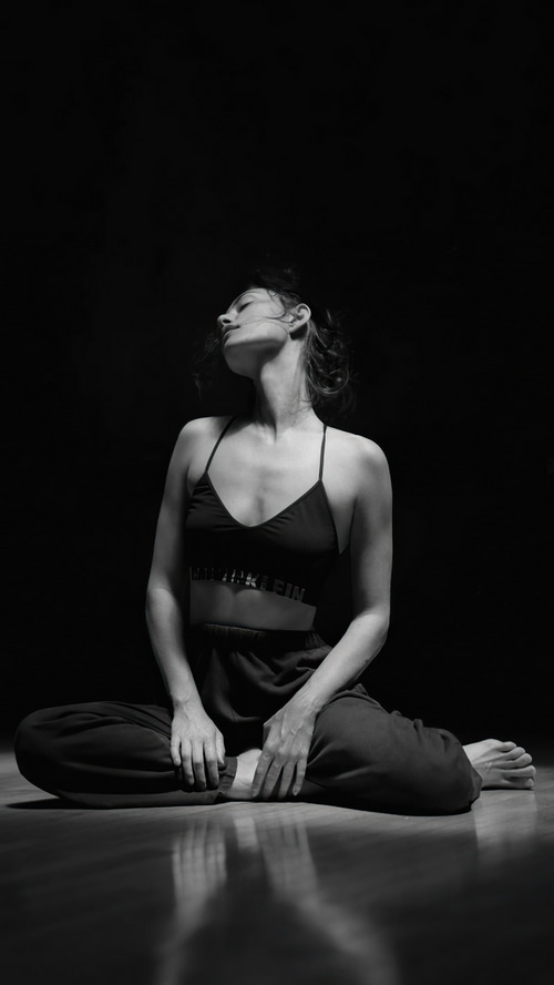 Phoebe Tonkin in monochrome