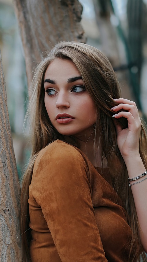 Young woman with long blonde hair