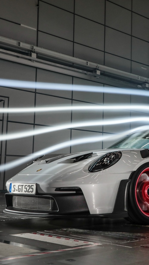 Porsche 911 GT3 R in wind tunnel