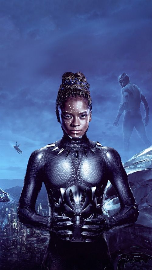 Shuri as Black Panther holding mask, Wakanda Forever 4K