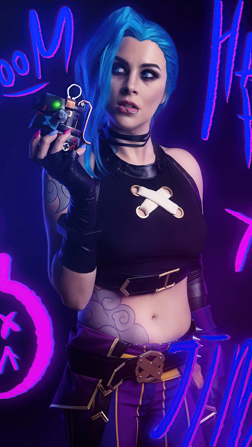 Jinx from League of Legends Cosplay with Bomb