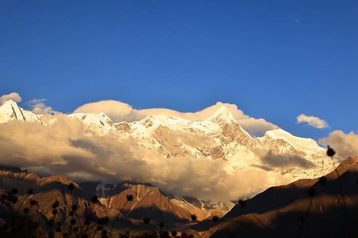 4K Snowy Mountains in Tibet, China
