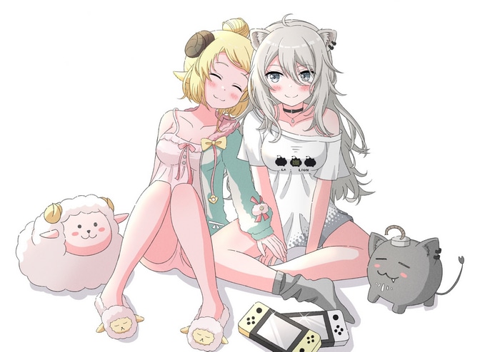 Tsunomaki Watame and Shishiro Botan with Nintendo Switch