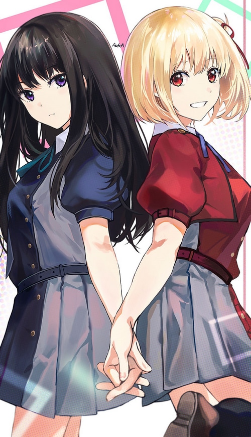 Nishikigi Chisato and Inoue Takina holding hands