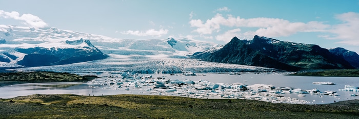 4K wide screen landscape of a glacier and icebergs