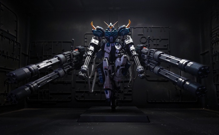 4K Gundam Heavyarms Custom with Gatling Guns