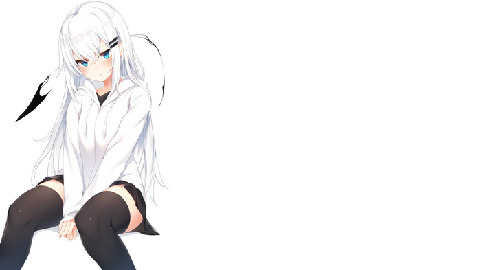 Ringo-chan (Otokuyou) with white hair and blue eyes