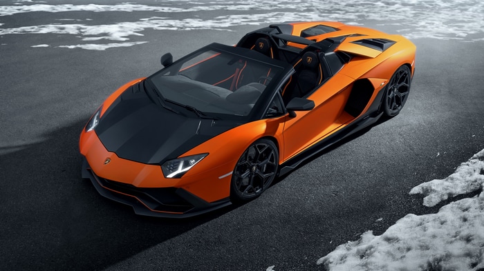 4K Lamborghini Aventador Roadster on a beach