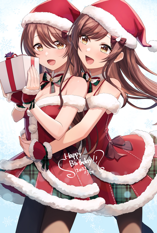 Oosaki Tenka and Oosaki Amana in Christmas Outfits