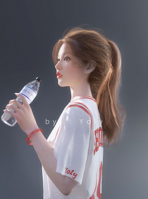 Akira Sendoh from Slam Dunk holding a water bottle